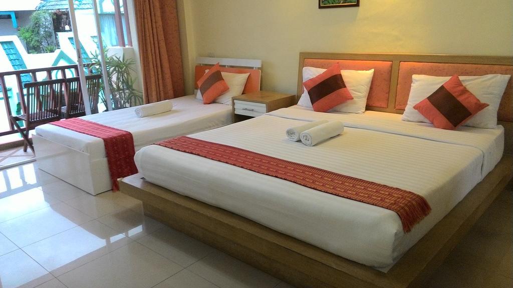 Orange Hotel Patong Exterior photo