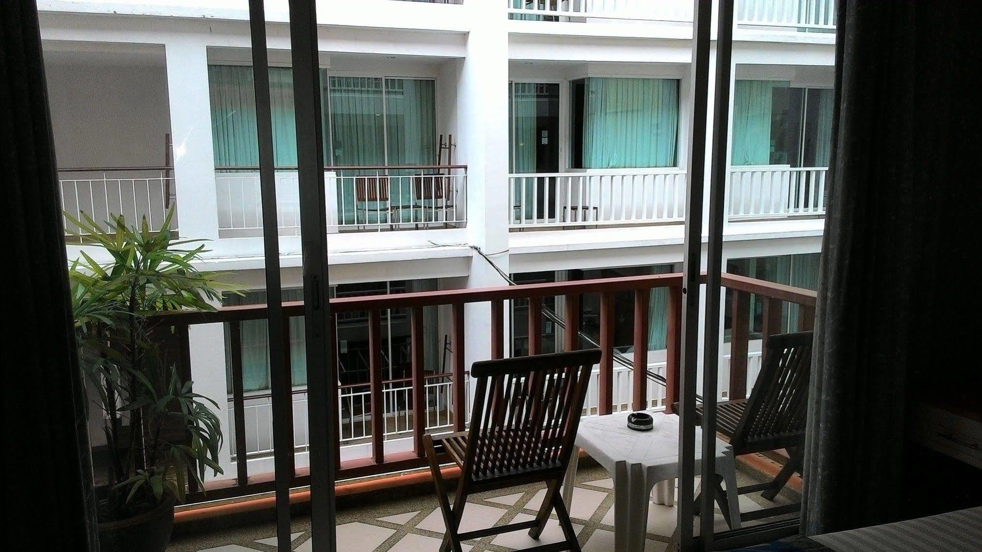 Orange Hotel Patong Exterior photo