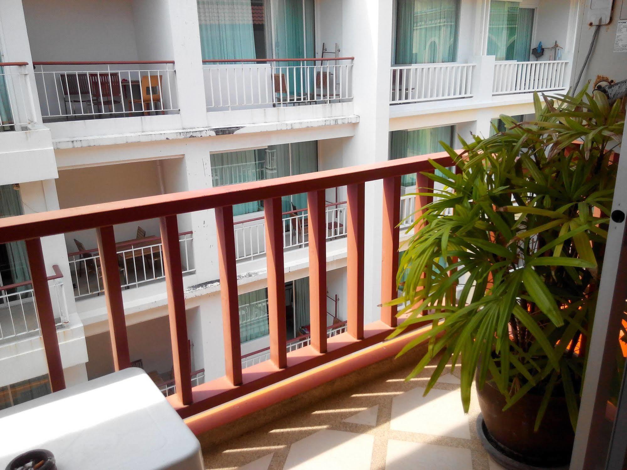 Orange Hotel Patong Exterior photo