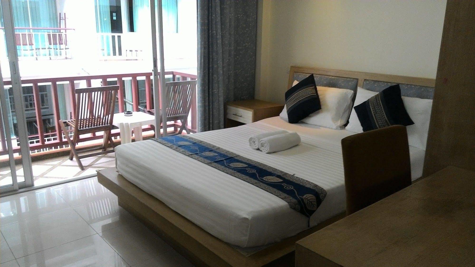 Orange Hotel Patong Exterior photo